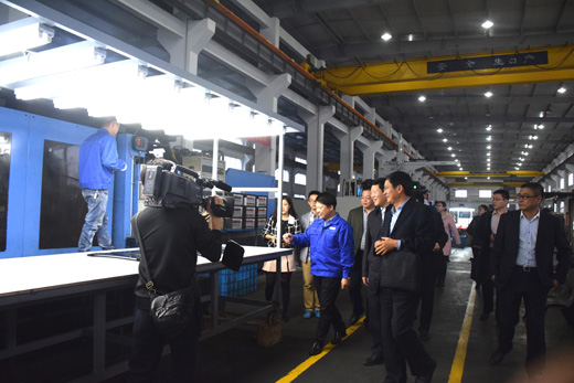 工信部及省市區(qū)各級(jí)領(lǐng)導(dǎo)蒞臨我公司考察、參觀